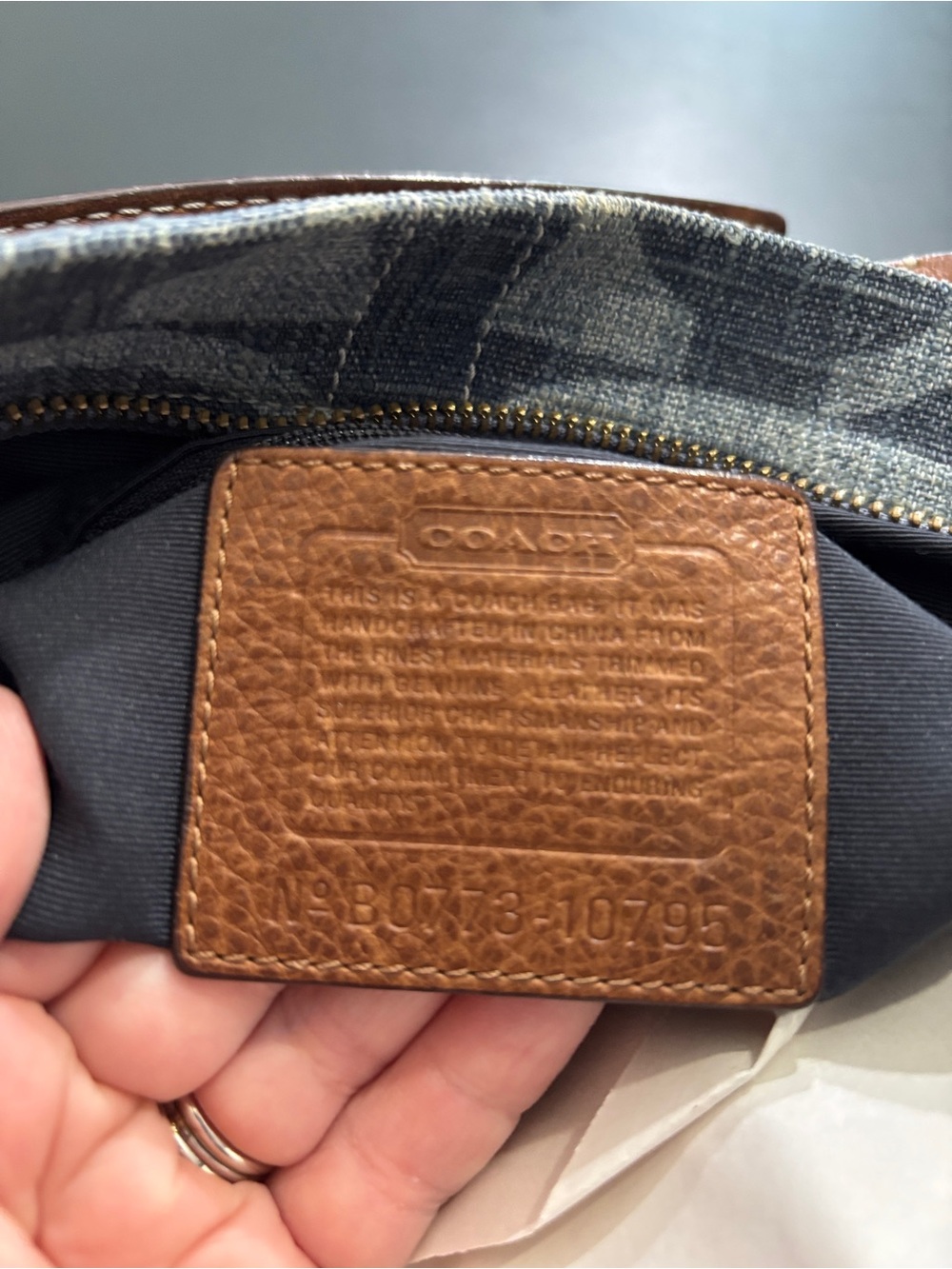 Vintage Denim Coach Carlye shoulder bag. - Picture 2 of 14